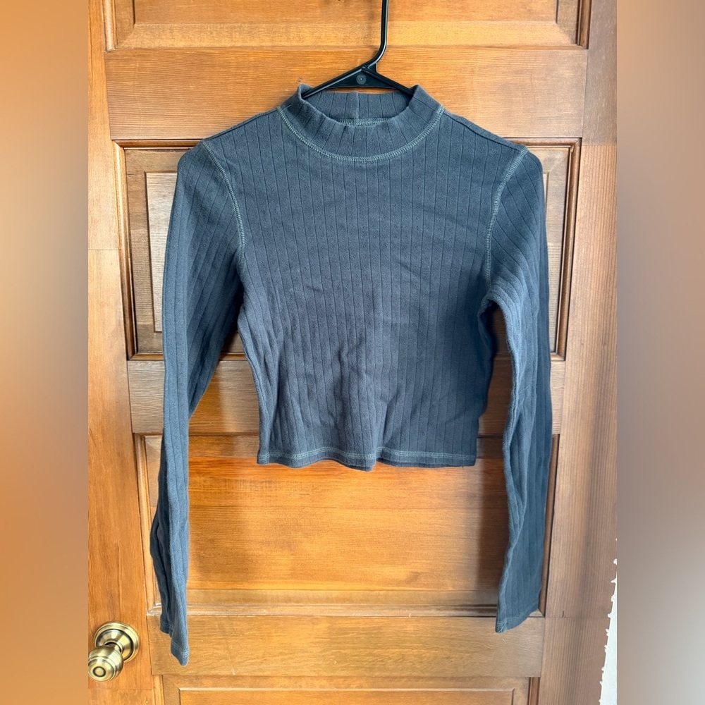 American Eagle Mock Neck Eyelet Long Sleeve
